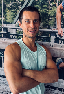 Julien, coach du club Carpe Diem Fitness à Courrières